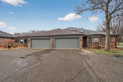11245 57th Avenue N, Minneapolis, MN 55442