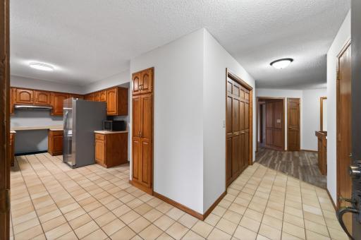 11245 57th Avenue N, Minneapolis, MN 55442