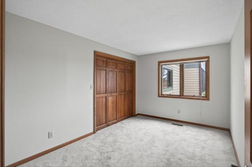 11245 57th Avenue N, Minneapolis, MN 55442