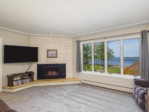 850 W Main St Isle MN 56342 USA-037-123-Living Room-MLS_Size.jpg