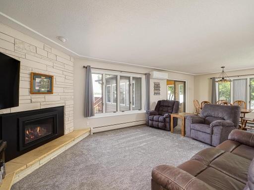 850 W Main St Isle MN 56342 USA-036-119-Living Room-MLS_Size.jpg