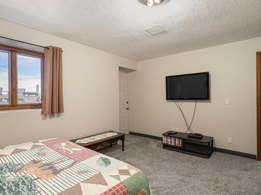 850 W Main St Isle MN 56342 USA-056-098-Bedroom-MLS_Size.jpg
