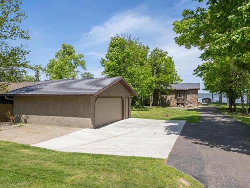 850 W Main St Isle MN 56342 USA-034-112-Garage-MLS_Size.jpg