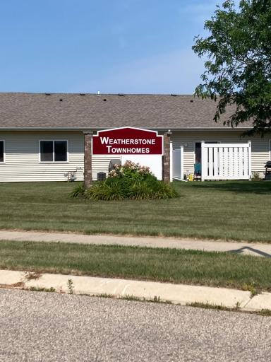 5157 Weatherstone Drive NW, Rochester, MN 55901