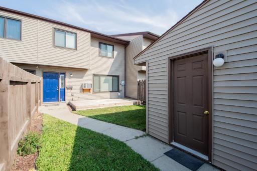 2231 32nd Avenue S, Fargo, ND 58103