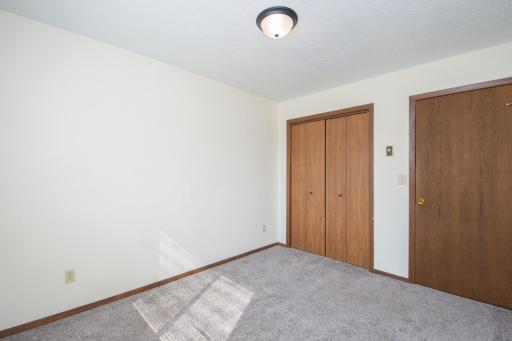 2231 32nd Avenue S, Fargo, ND 58103