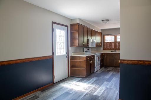 Kitchen with access to Backyard