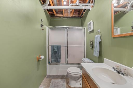 29-web-or-mls-1130-20th-ave.jpg