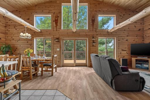 6-web-or-mls-1130-20th-ave.jpg
