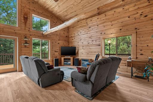 7-web-or-mls-1130-20th-ave.jpg
