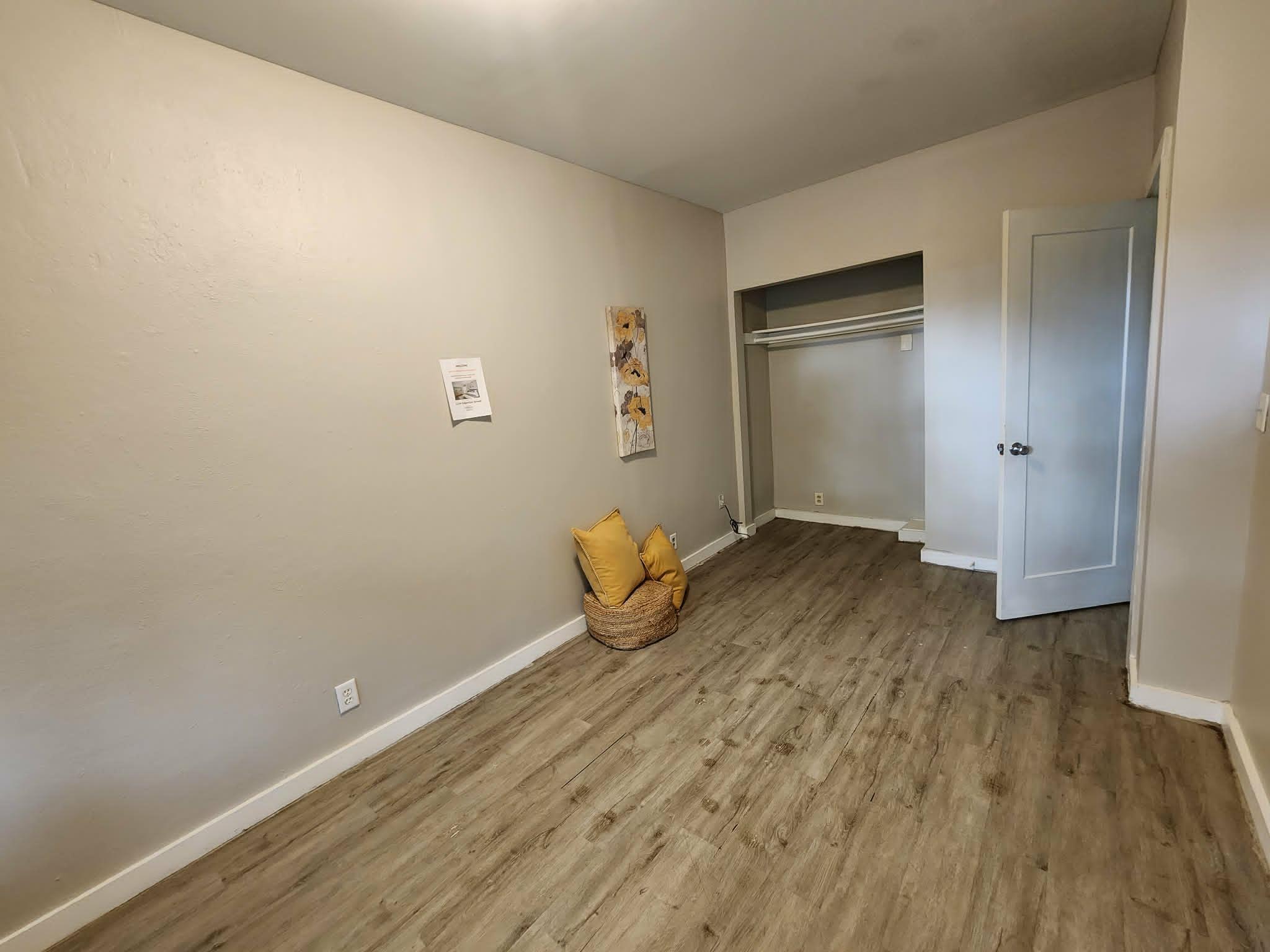 front room1 - Copy.jpg