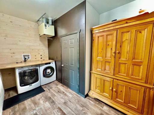 Main level laundry/utility room