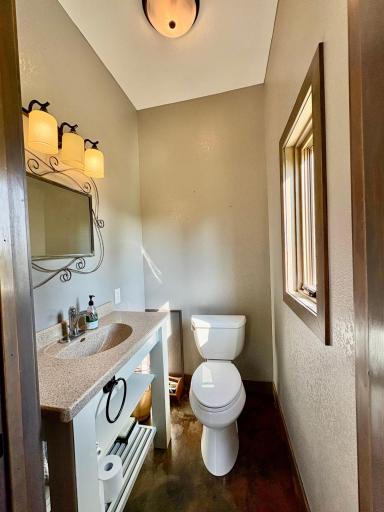 1/2 bath at entry