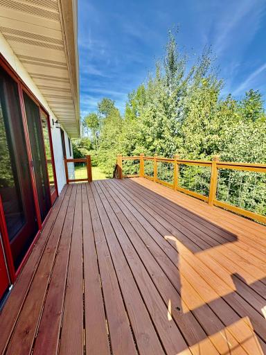 Large upper deck
