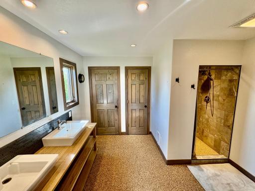 Beautiful custom upper bath