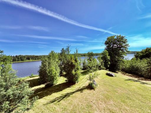 Sloped yard to the River