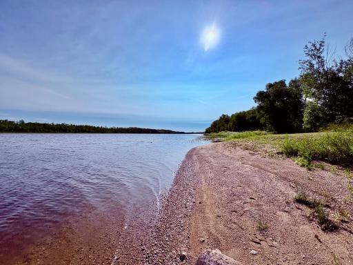 Over 600 feet of Rainy River shoreline!