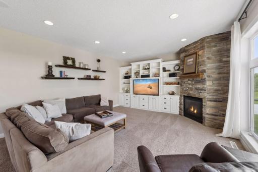6025 Century Lane, Prior Lake, MN 55372