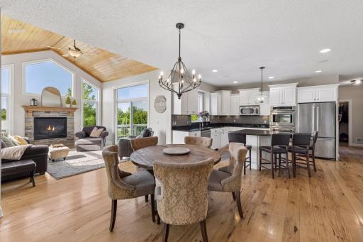 6025 Century Lane, Prior Lake, MN 55372