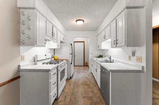 1232 Woodley Street E, Northfield, MN 55057