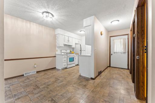 1232 Woodley Street E, Northfield, MN 55057