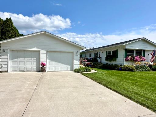 929 W Iowa Street, Lake City, MN 55041
