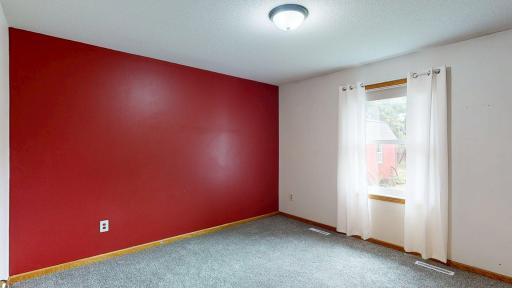 635-6th-Street-NW-Plainview-MN-23-Bedroom-1-635-6th-St-NW.jpg