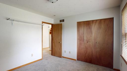635-6th-Street-NW-Plainview-MN-31-Bedroom-2-635-6th-St-NW.jpg