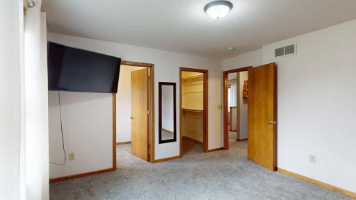 635-6th-Street-NW-Plainview-MN-24-Bedroom-1-635-6th-St-NW.jpg