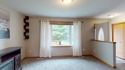 635-6th-Street-NW-Plainview-MN-6-Living-Room-635-6th-St-NW.jpg
