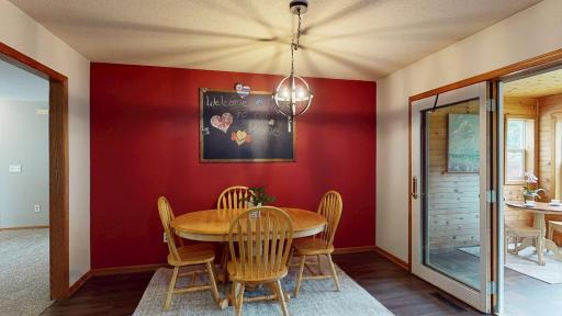 635-6th-Street-NW-Plainview-MN-16-Dining-635-6th-St-NW.jpg