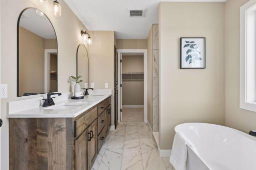 From the elegant finishes to the thoughtfully designed layout, this space offers a spa-like retreat right at home, the perfect place to start and end your day.