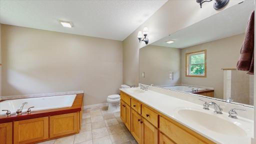 Private Owners Bath Dual Sinks