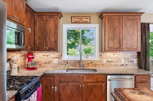 4251 Elizabeth Lane, Vadnais Heights, MN 55127