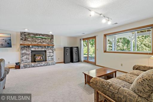 28-web-or-mls-14690_Glenbrook_Ave_Hugo_MN_0048.jpg