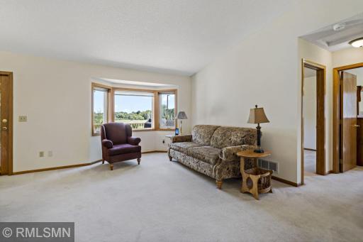 45-web-or-mls-14690_Glenbrook_Ave_Hugo_MN_0014.jpg