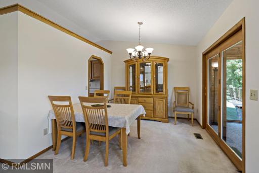 5-web-or-mls-14690_Glenbrook_Ave_Hugo_MN_0025.jpg