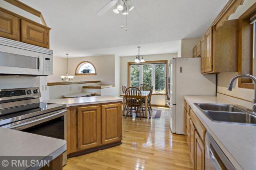 2-web-or-mls-14690_Glenbrook_Ave_Hugo_MN_0022.jpg