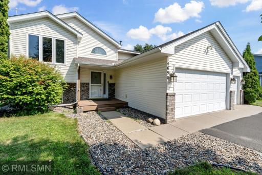 55-web-or-mls-14690_Glenbrook_Ave_N_Hugo_MN_Reshoot_0004.jpg