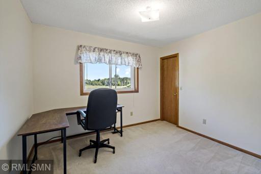 15-web-or-mls-14690_Glenbrook_Ave_Hugo_MN_0035.jpg