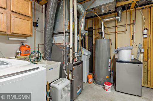 23-web-or-mls-14690_Glenbrook_Ave_Hugo_MN_0043.jpg