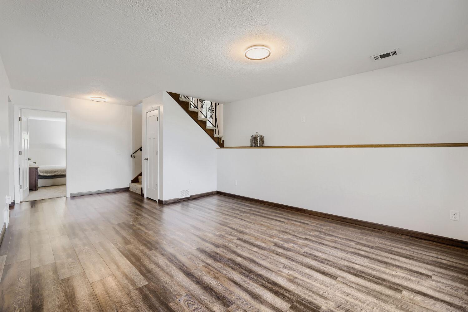 25253 W Comfort Dr - Web Quality - 011 - 08 Living Room.jpg