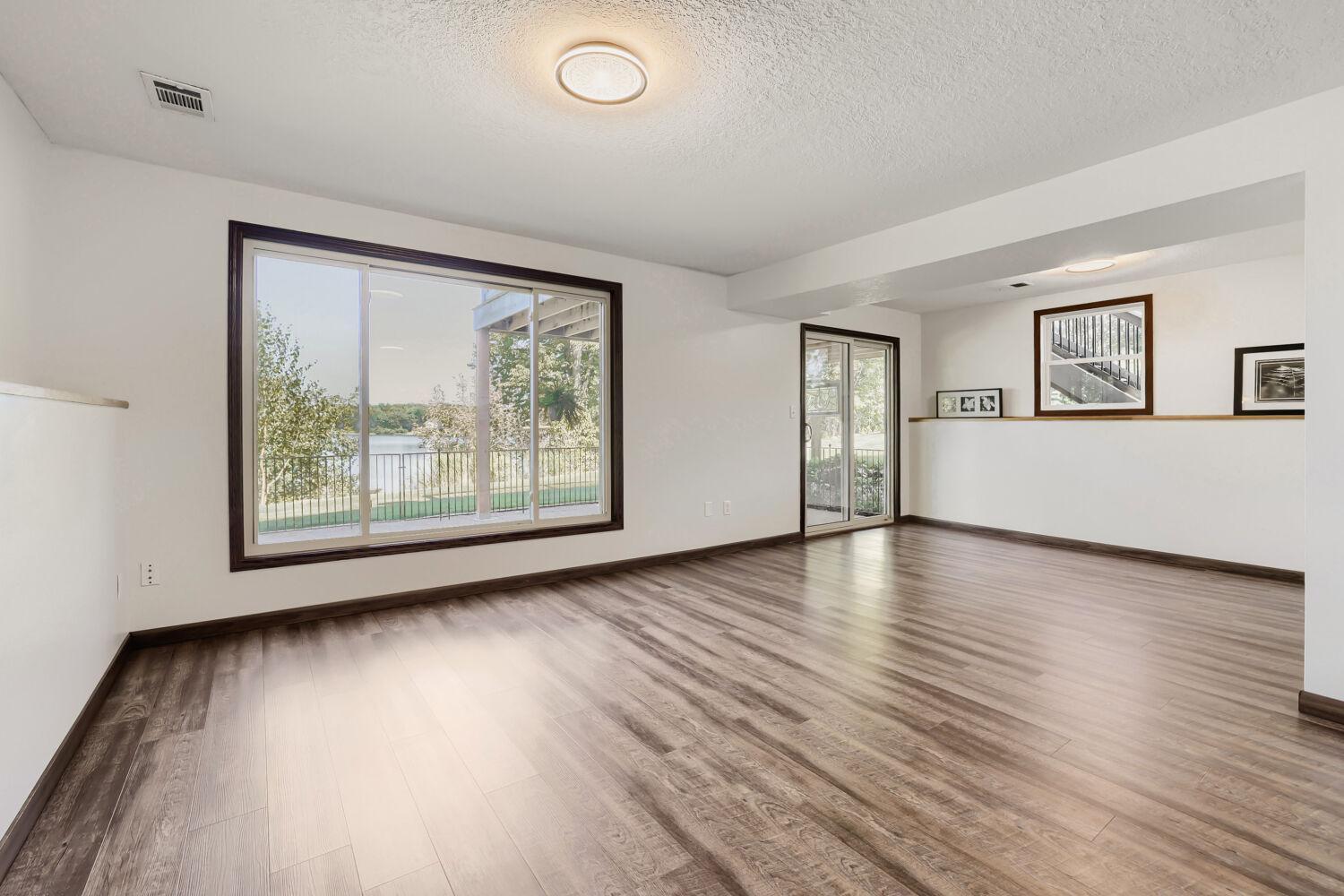 25253 W Comfort Dr - Web Quality - 009 - 06 Living Room.jpg