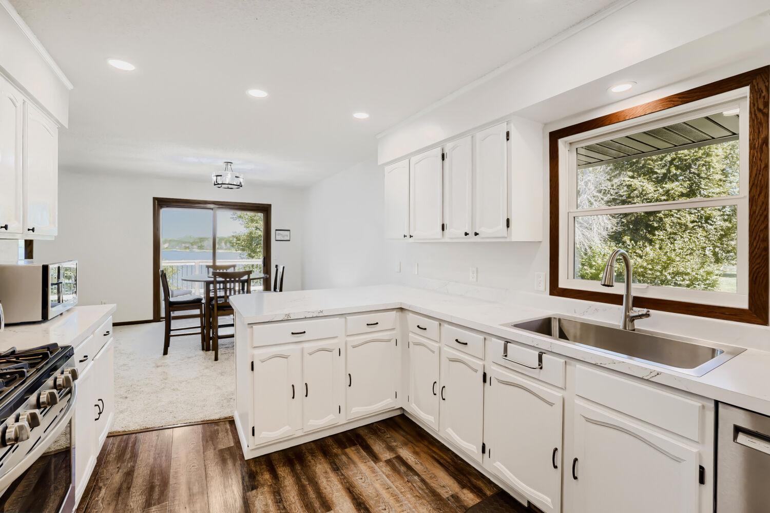 25253 W Comfort Dr - Web Quality - 016 - 13 Kitchen.jpg