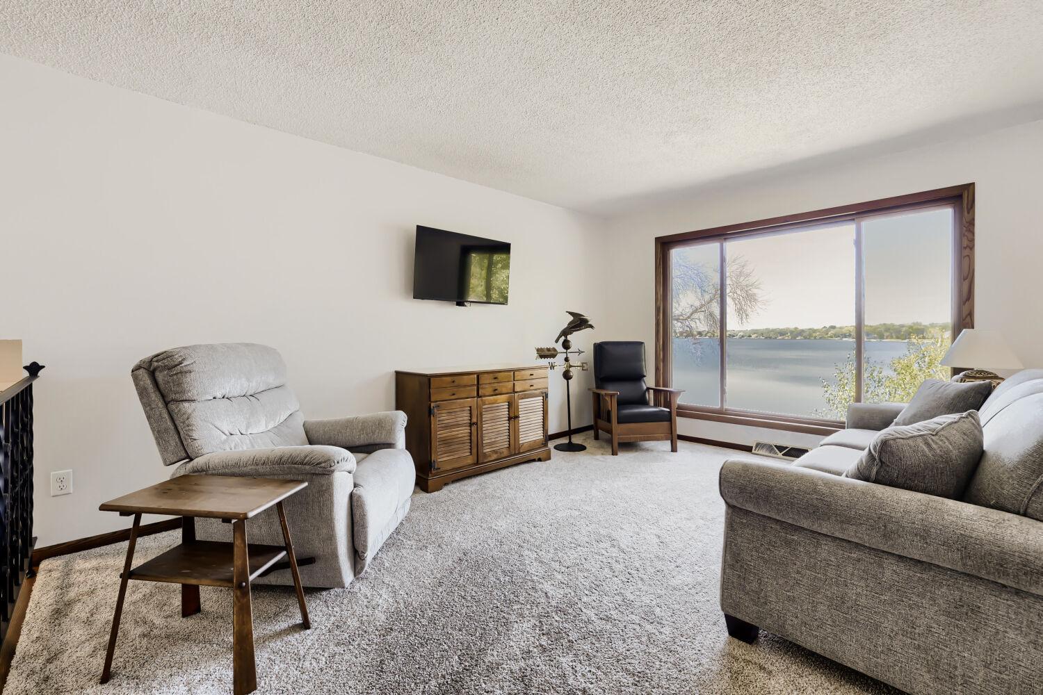 25253 W Comfort Dr - Web Quality - 018 - 15 Family Room.jpg