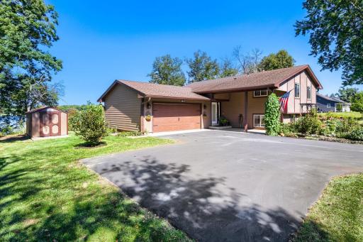 25253 W Comfort Dr - Web Quality - 006 - 03 Exterior Front.jpg