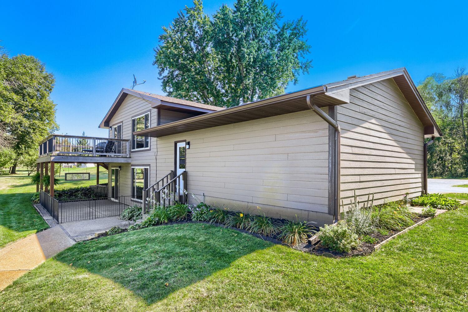 25253 W Comfort Dr - Web Quality - 029 - 26 Exterior Rear.jpg