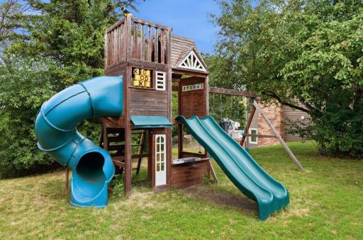 1467 Kings Crest, Eagan, MN 55122