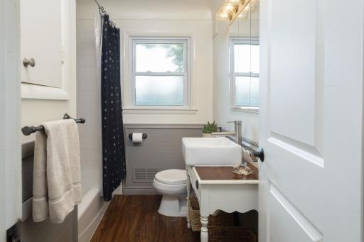 4205 University Avenue NE, Columbia Heights, MN 55421