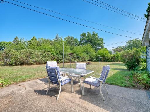 22 - Patio.jpg